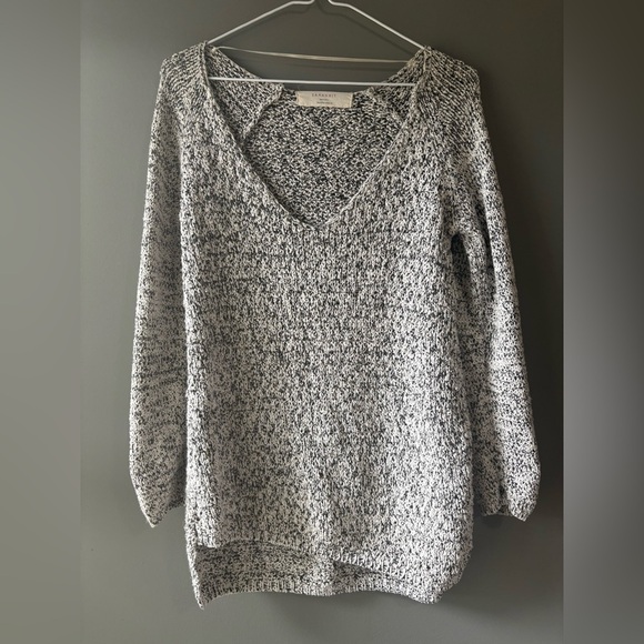 ZARA knit, size small, over sized,Cozy Gray Women's Sweater, v neck - Picture 2 of 5